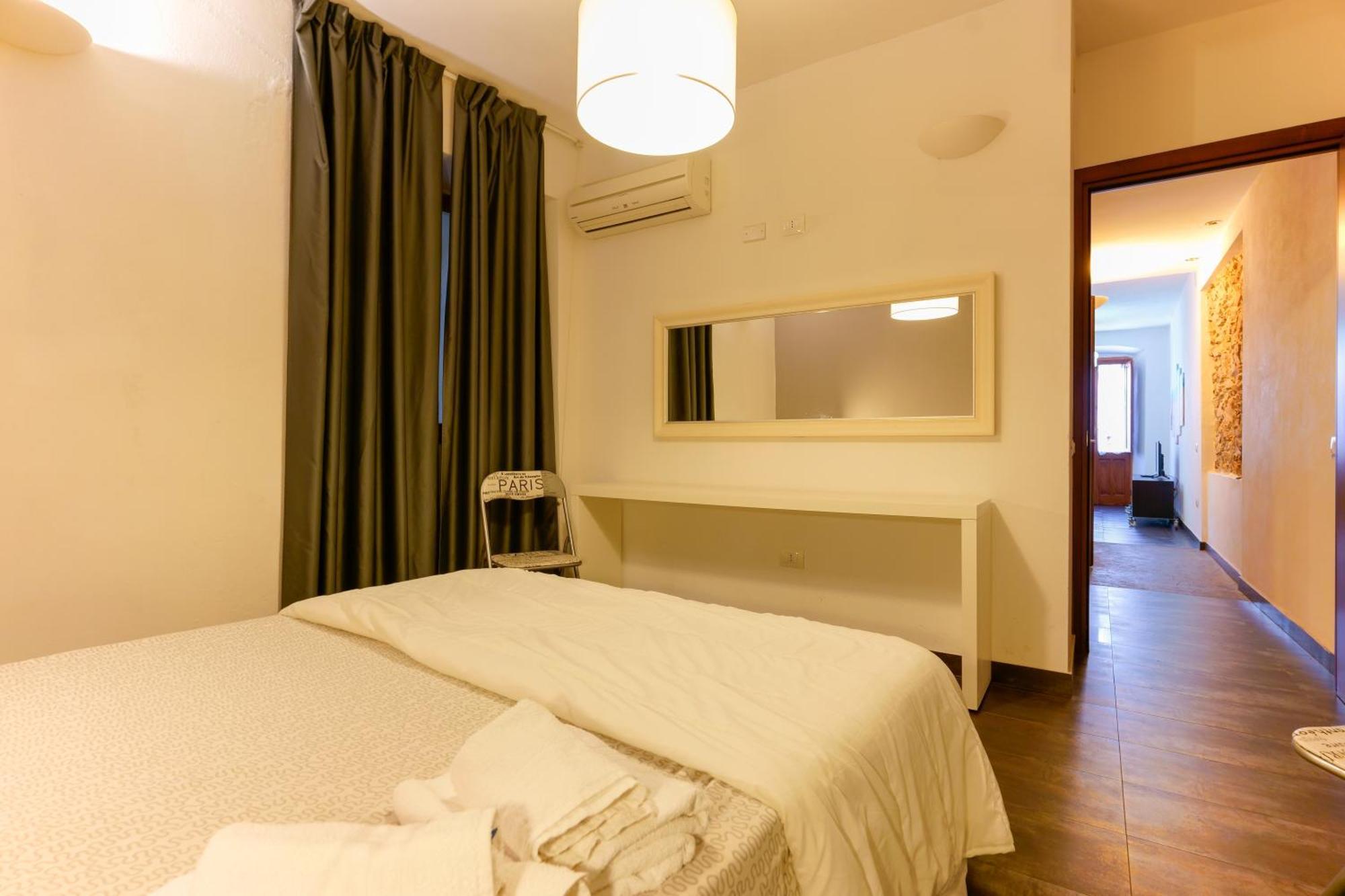 Il Palazz8 Hotel Iglesias Room photo